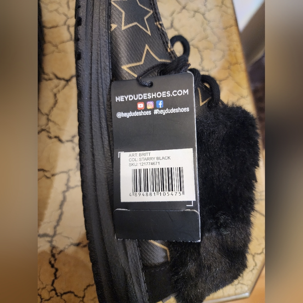 HEY DUDE womens Britt STARRY BLACK & gold faux fur booties US size 8 - Picture 8 of 15